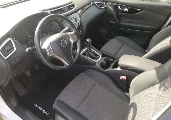 Nissan Qashqai cena 42900 przebieg: 121000, rok produkcji 2014 z Sompolno małe 172